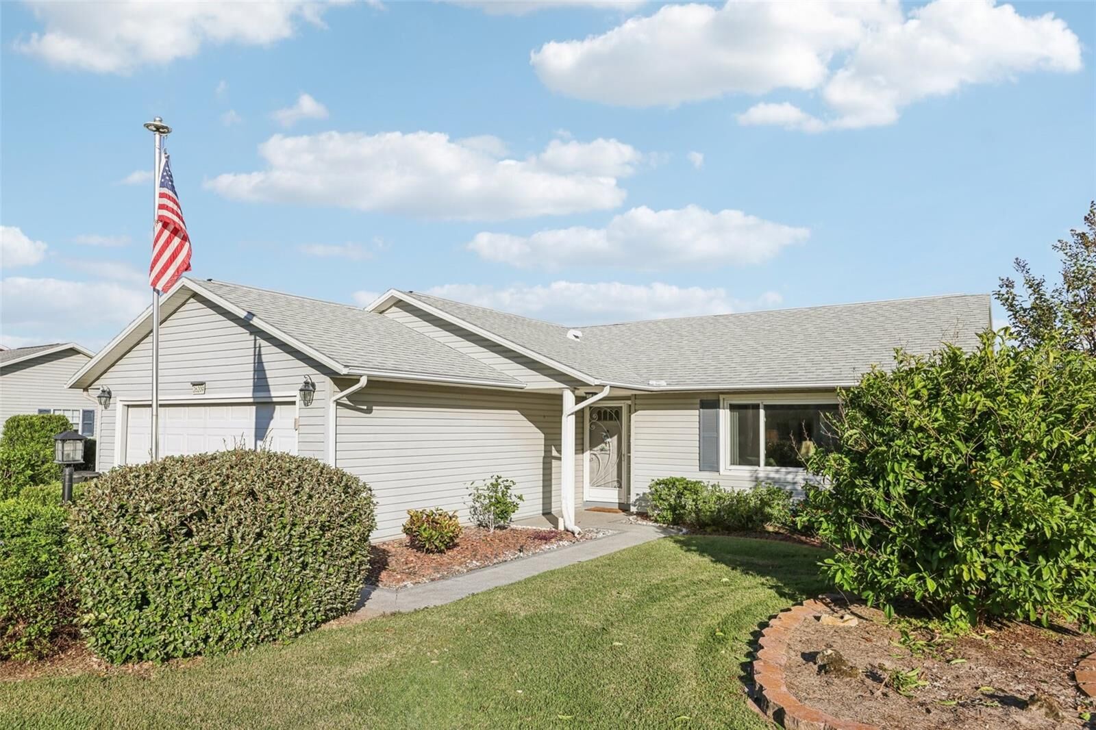 Property Photo:  26209 Newcombe Circle  FL 34748 