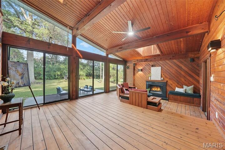 Property Photo: 31 Bon Hills Drive MO 63132