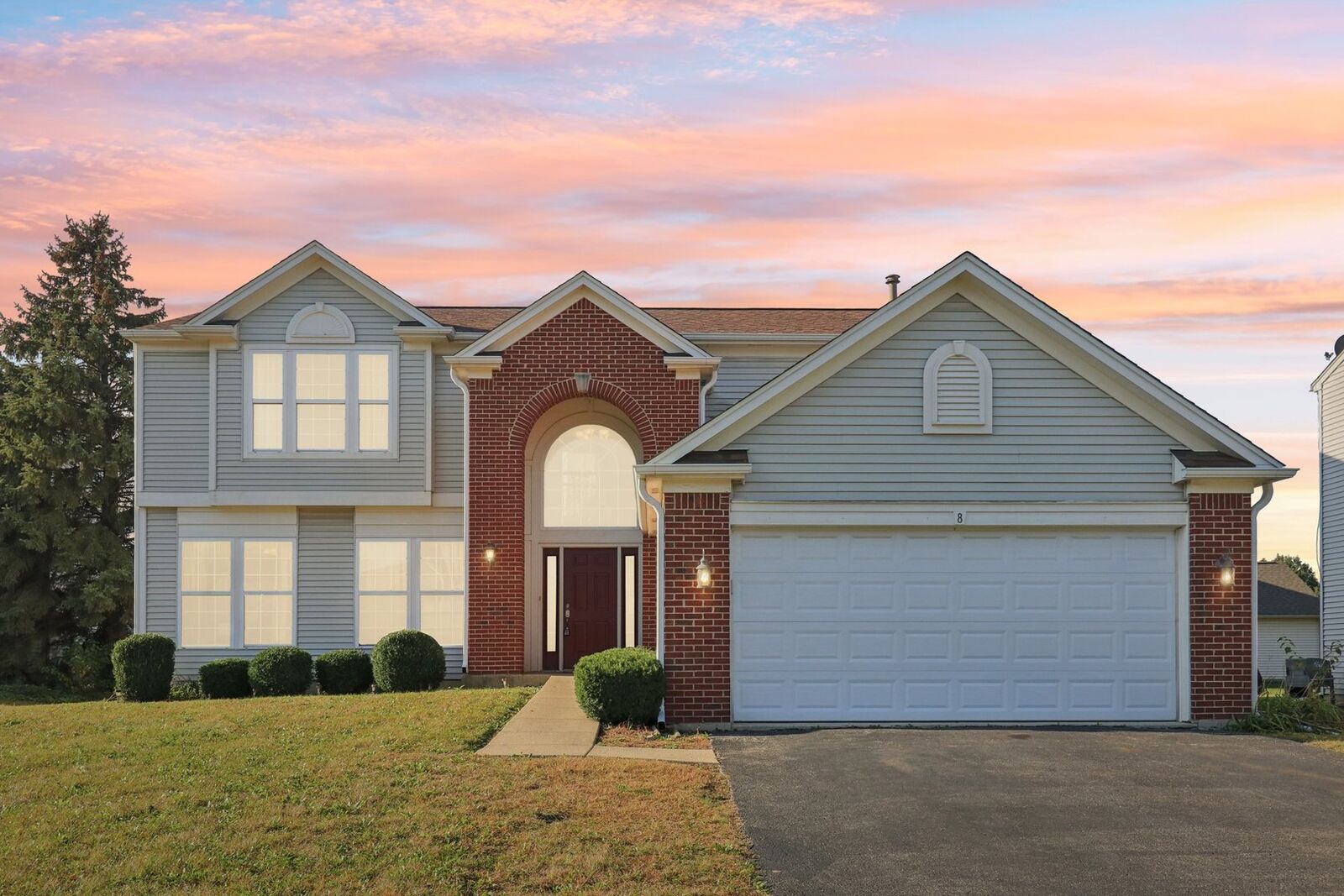 Property Photo: 8 Forsythia Court IL 60490