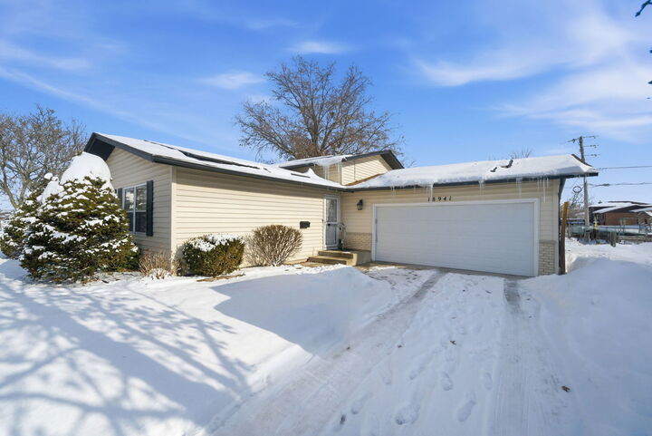Property Photo:  18941 Cypress Avenue  IL 60478 