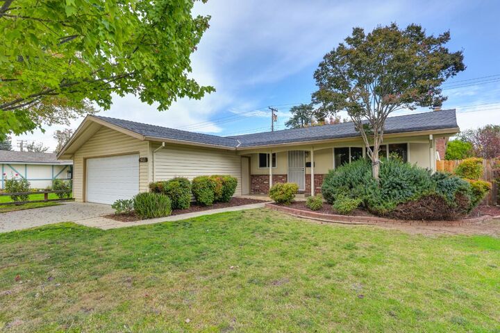 9113 Rosewood Drive  Sacramento CA 95826 photo