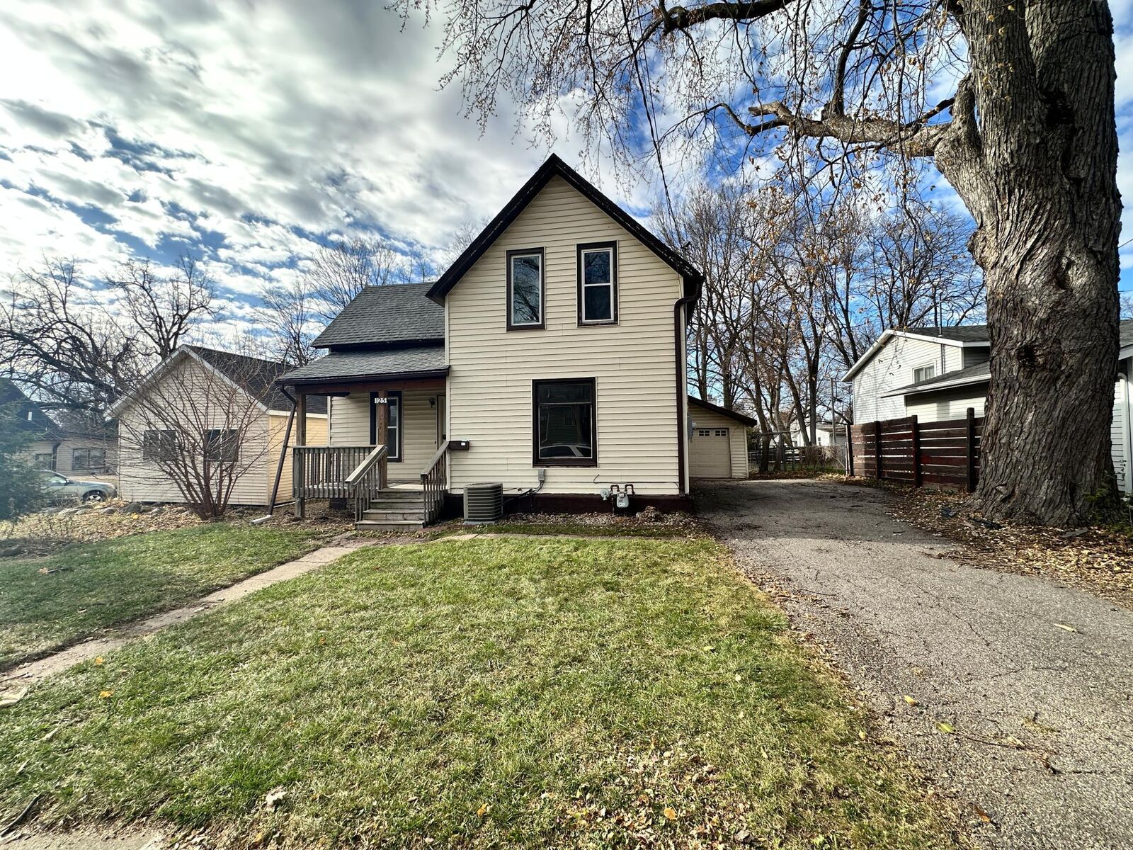 Property Photo:  125 10th Avenue SE  MN 55904 