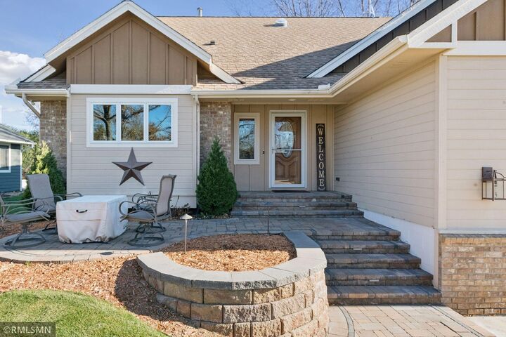 Property Photo: 1725 White Oak Drive MN 55318