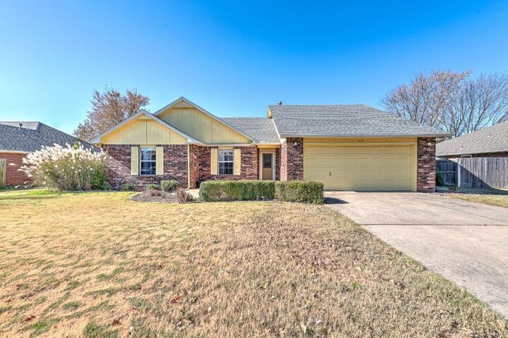 1204 N Cardinal Drive  Rogers AR 72756 photo