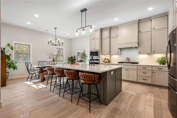 Property Photo: 41 Lord Nelson Drive AR 72714