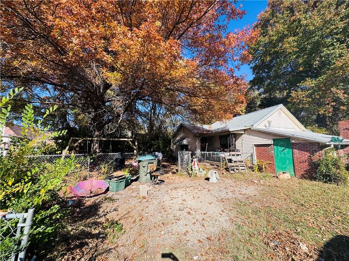 Property Photo:  720 Church Avenue  AR 72701 