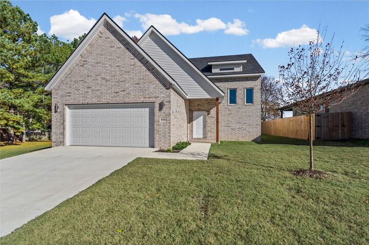 Property Photo: 936 S Liberty Drive AR 72701