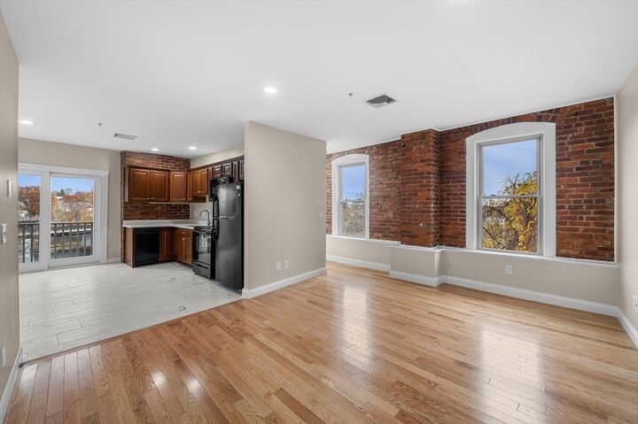 Property Photo:  72 River Street 10  MA 01832 