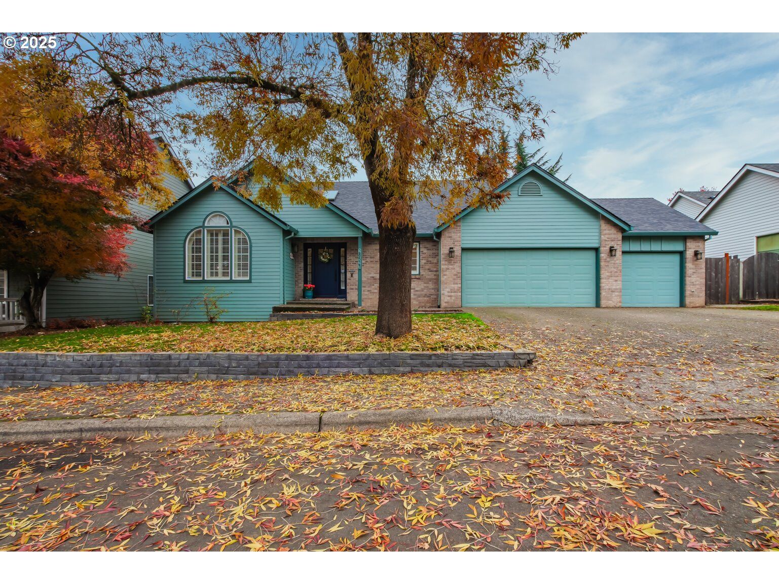 Property Photo: 28523 SW Cascade Loop OR 97070