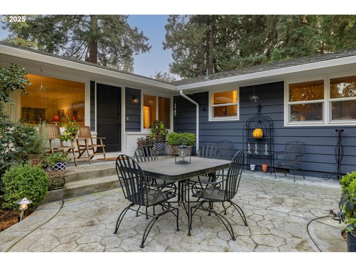 Property Photo: 675 10th St OR 97034