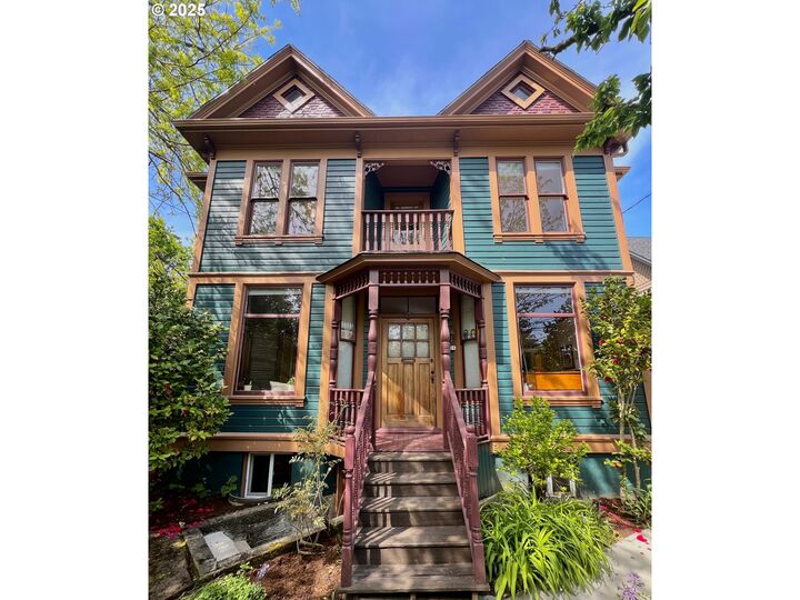 131 NE Tillamook St  Portland OR 97212 photo