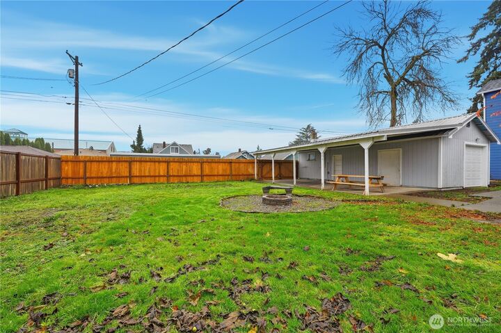 Property Photo: 823 E 55th Street WA 98404