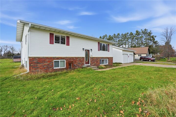 Property Photo: 816 E 9th Street S WI 54848