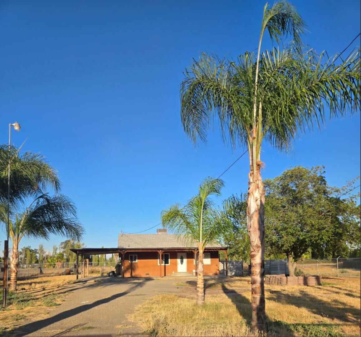 Property Photo: 20064 State Highway 33 CA 93620