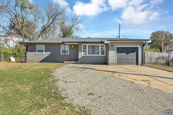 3542 SE Adams St  Topeka KS 66605 photo