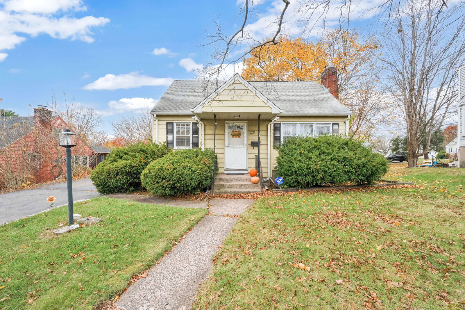 Property Photo: 29 Bretton Road CT 06042