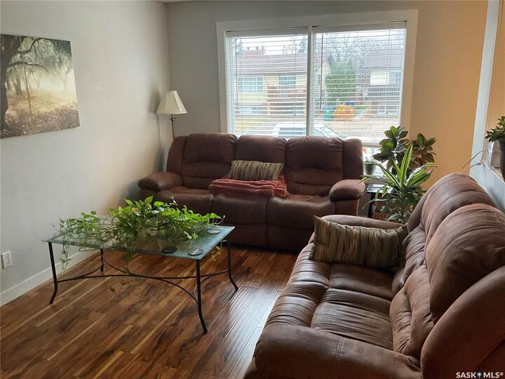 Property Photo:  1611/1613 Laura Avenue  SK S7N 2T2 