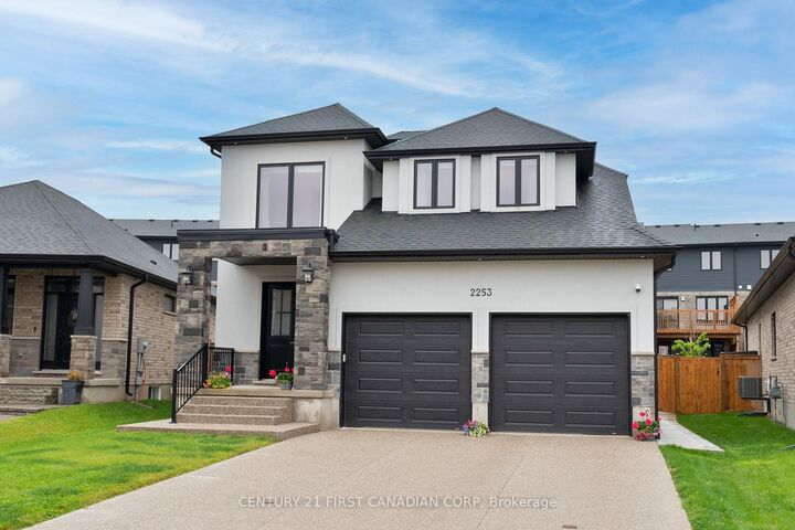 Property Photo:  2253 Linkway Boulevard  ON N6K 0K9 