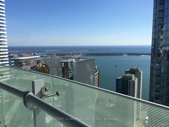 Property Photo:  14 York Street 5204  ON M5J 0B1 