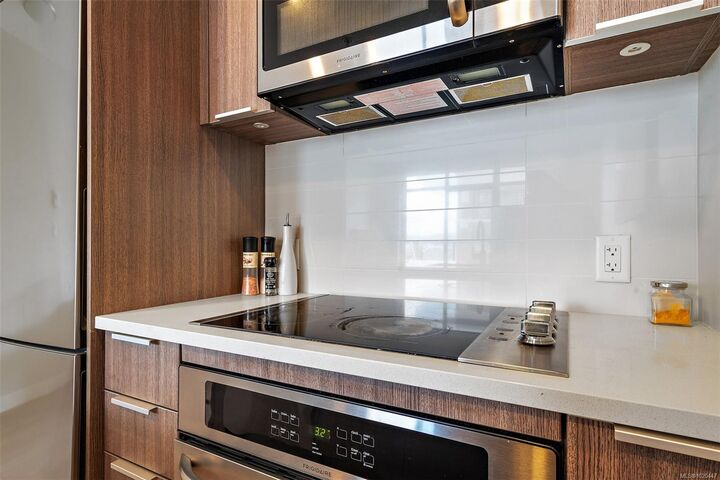 Property Photo:  728 Yates St 610  BC V8W 0C8 