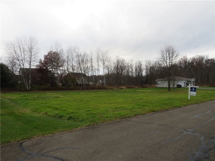 Property Photo: 35 Teaberry Lane PA 16127