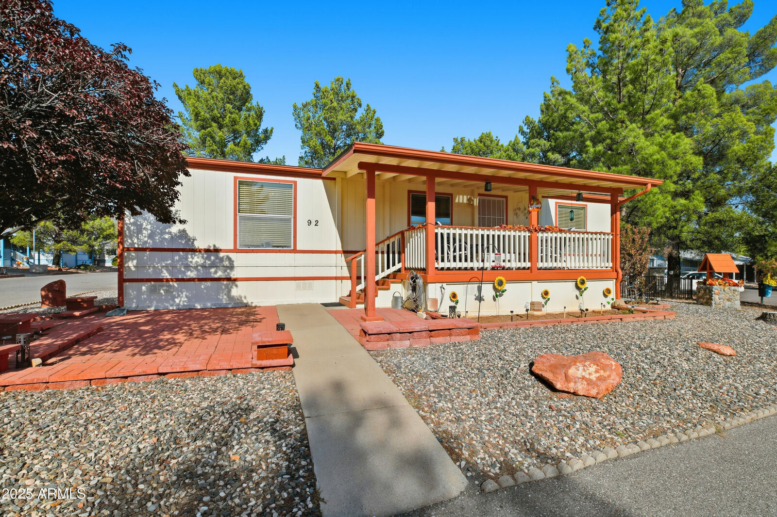Property Photo:  2050 W State Route 89-A -- 92  AZ 86326 