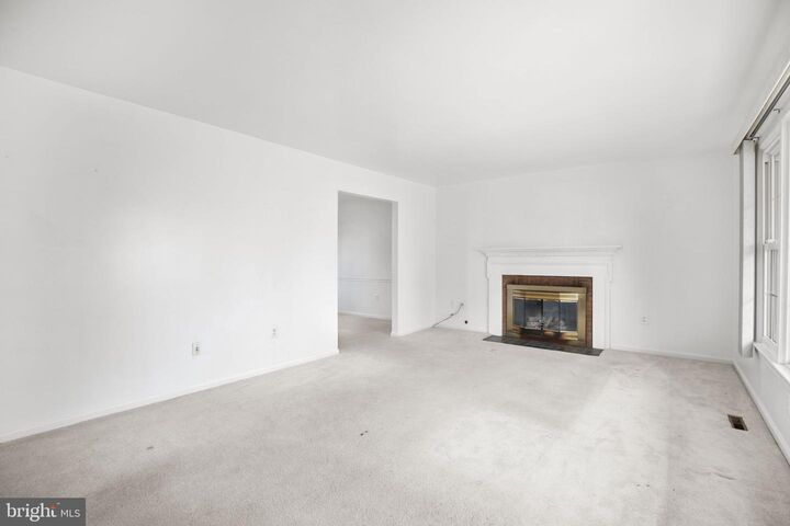 Property Photo: 7922 Lake Pleasant Drive VA 22153