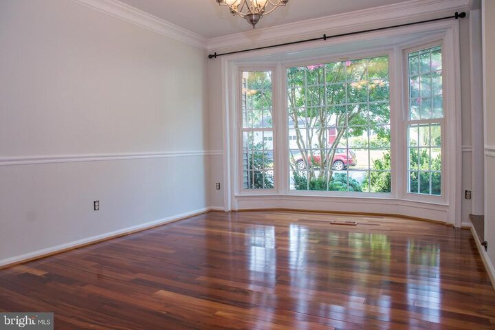 Property Photo: 6015 Burnside Landing Drive VA 22015