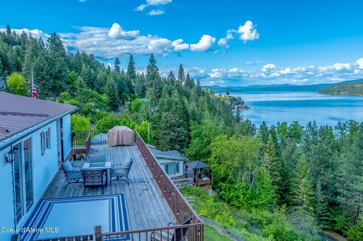 Property Photo: 23160 S Madrona Loop Cave Bay ID 83876
