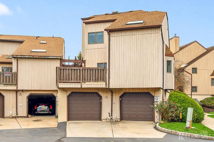 Property Photo:  96 Diamond Lane  NJ 08857 