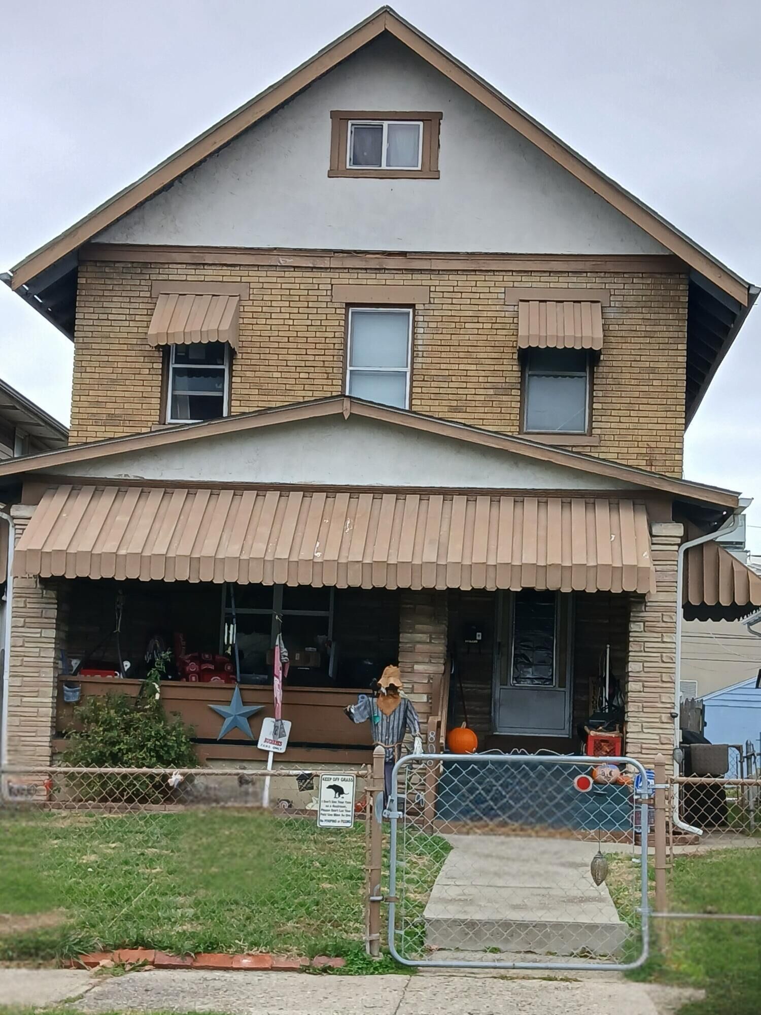 Property Photo:  808 E Starr Avenue  OH 43201 