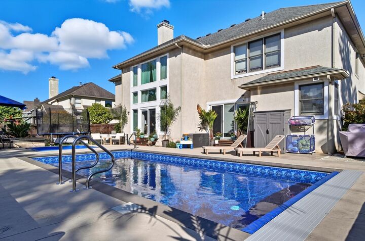 Property Photo: 369 Windcroft Drive OH 43082