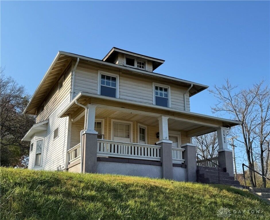 Property Photo:  1525 Viola Avenue  OH 45405 