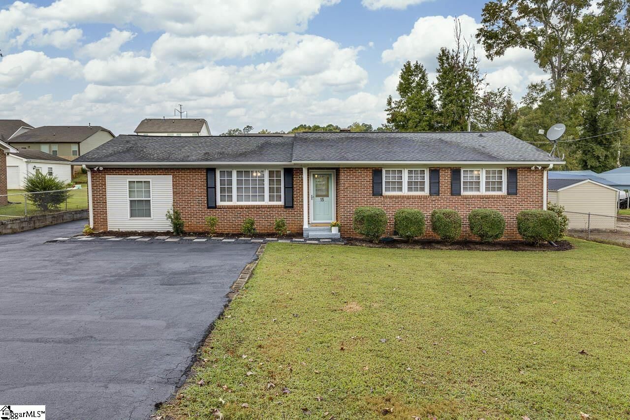 Property Photo:  15 Strawberry Drive  SC 29617 