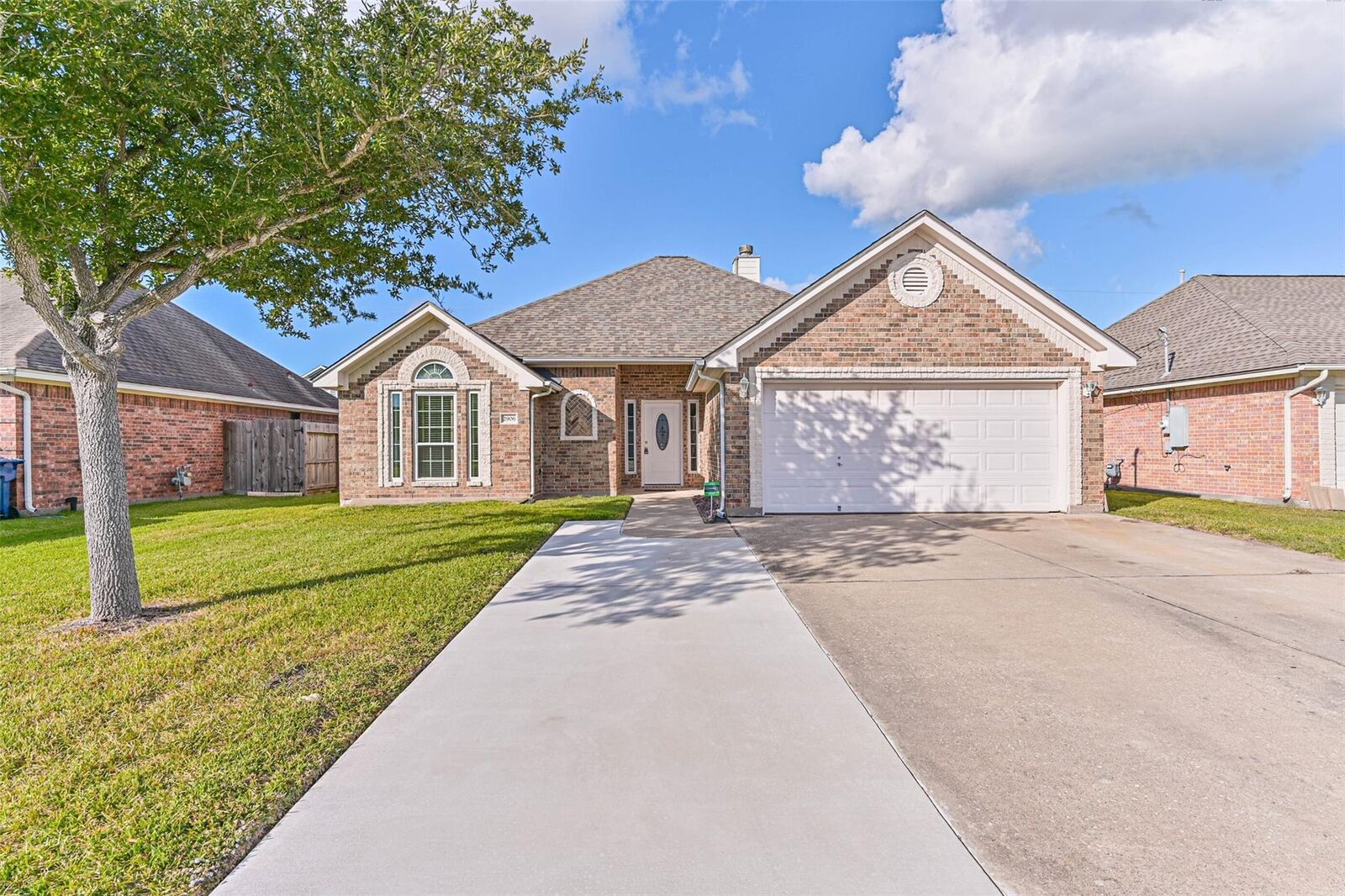 Property Photo:  2906 31st Avenue N  TX 77590 