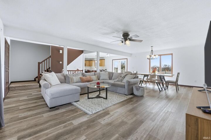 Property Photo: 16902 Prine Road IN 46798-9549