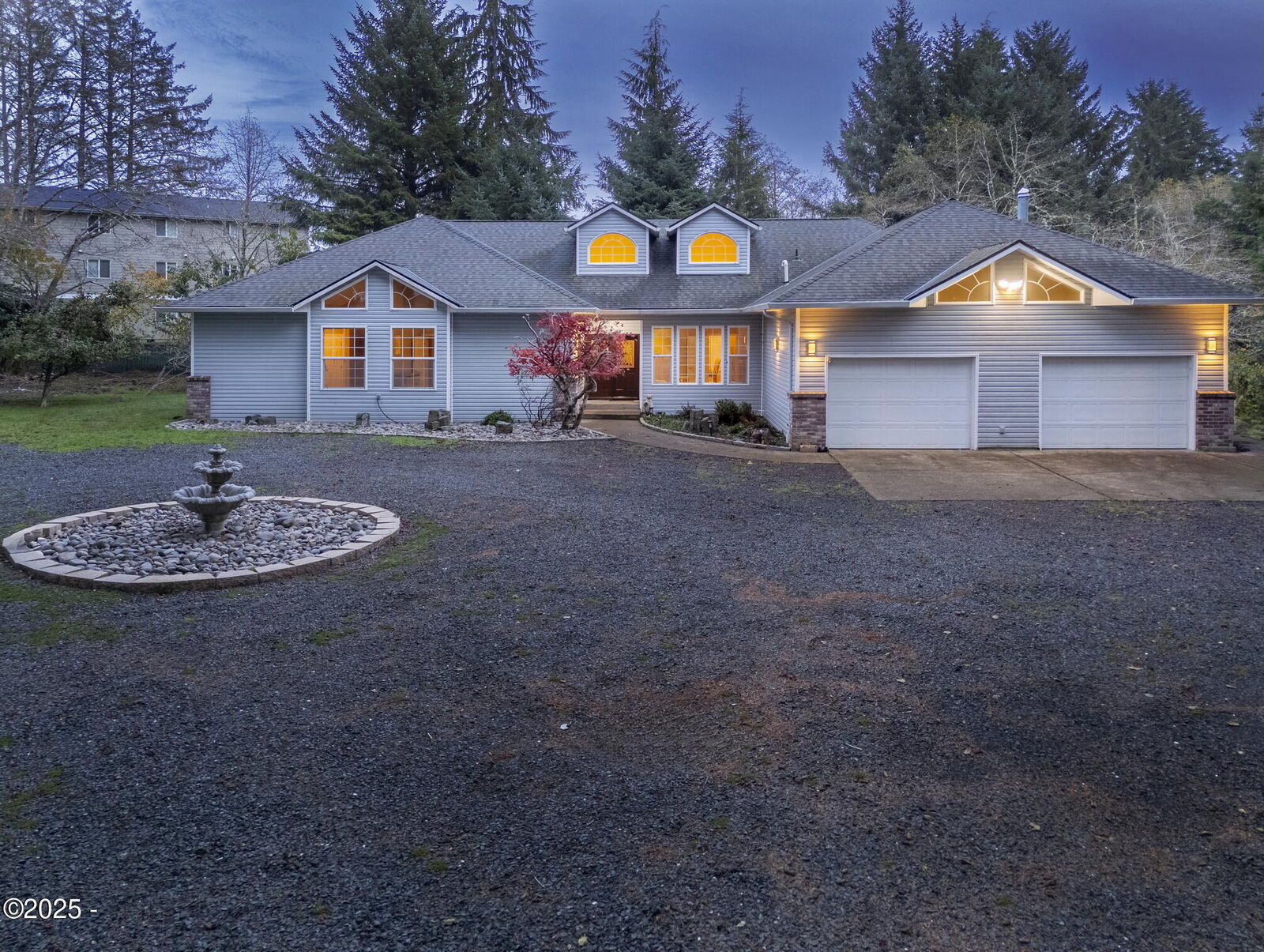 Property Photo: 3190 NE Union Avenue OR 97367