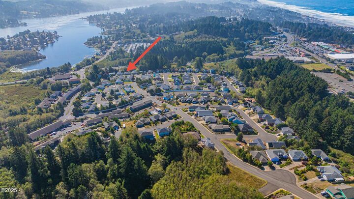 Property Photo: 2840 NE 45th Street OR 97367