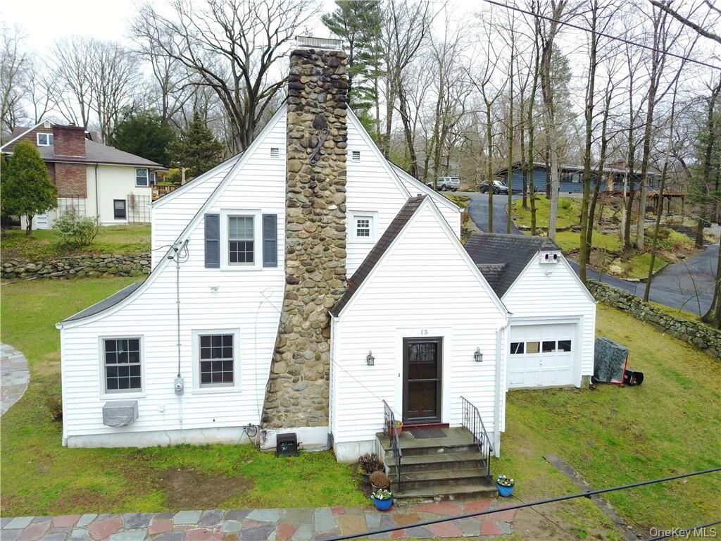 Property Photo:  15 Beacon Hill Road  NY 10502 