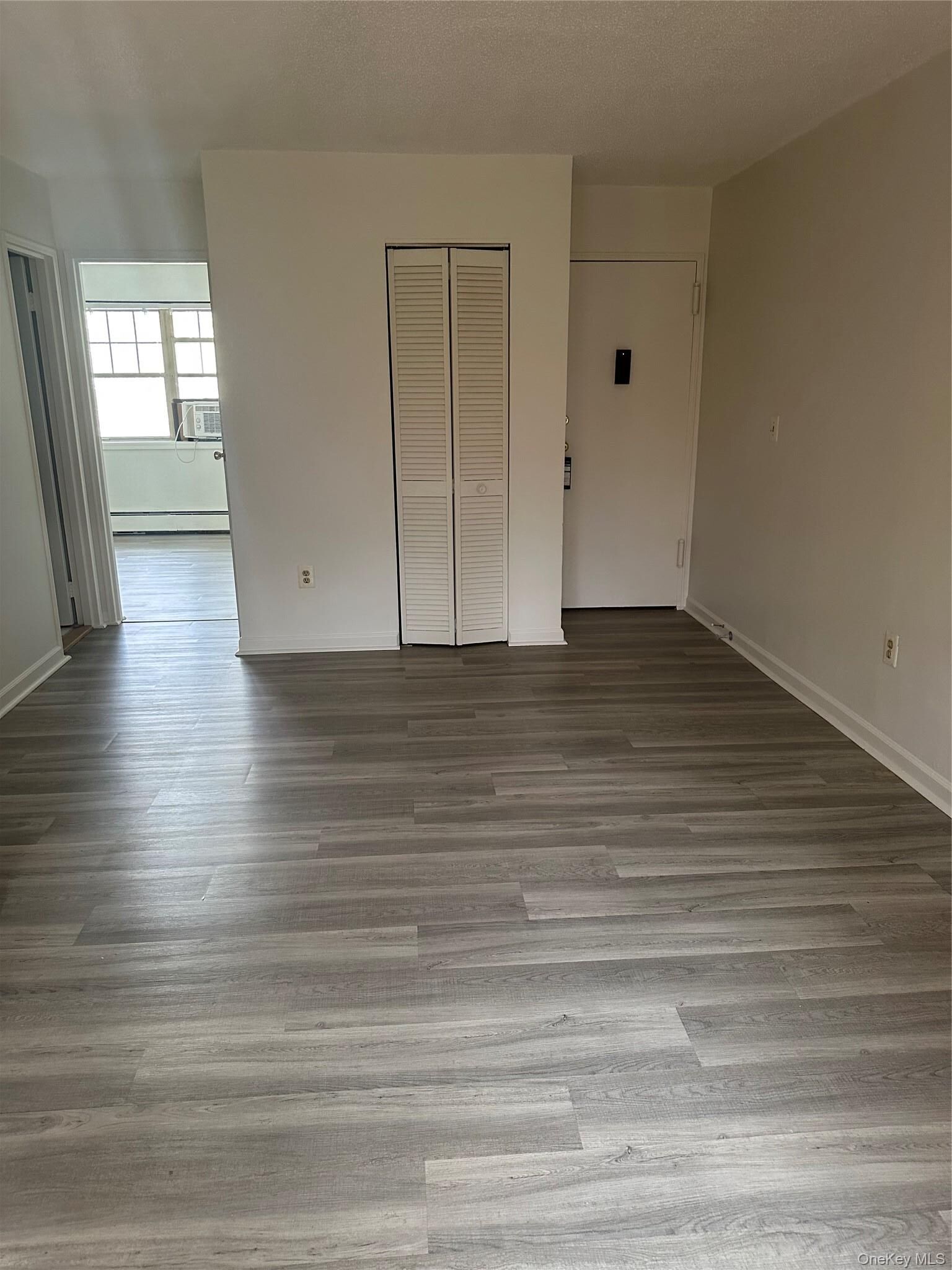 Property Photo:  603 Barclay Manor 6C  NY 12550 