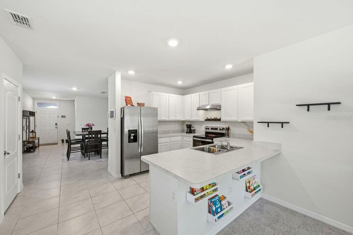 Property Photo: 2033 Twin Flower Lane FL 32771