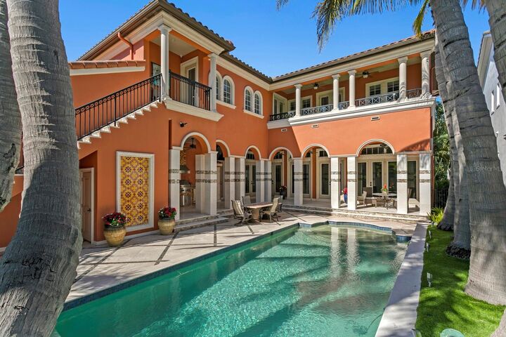 Property Photo: 4912 Yacht Club Drive FL 33616