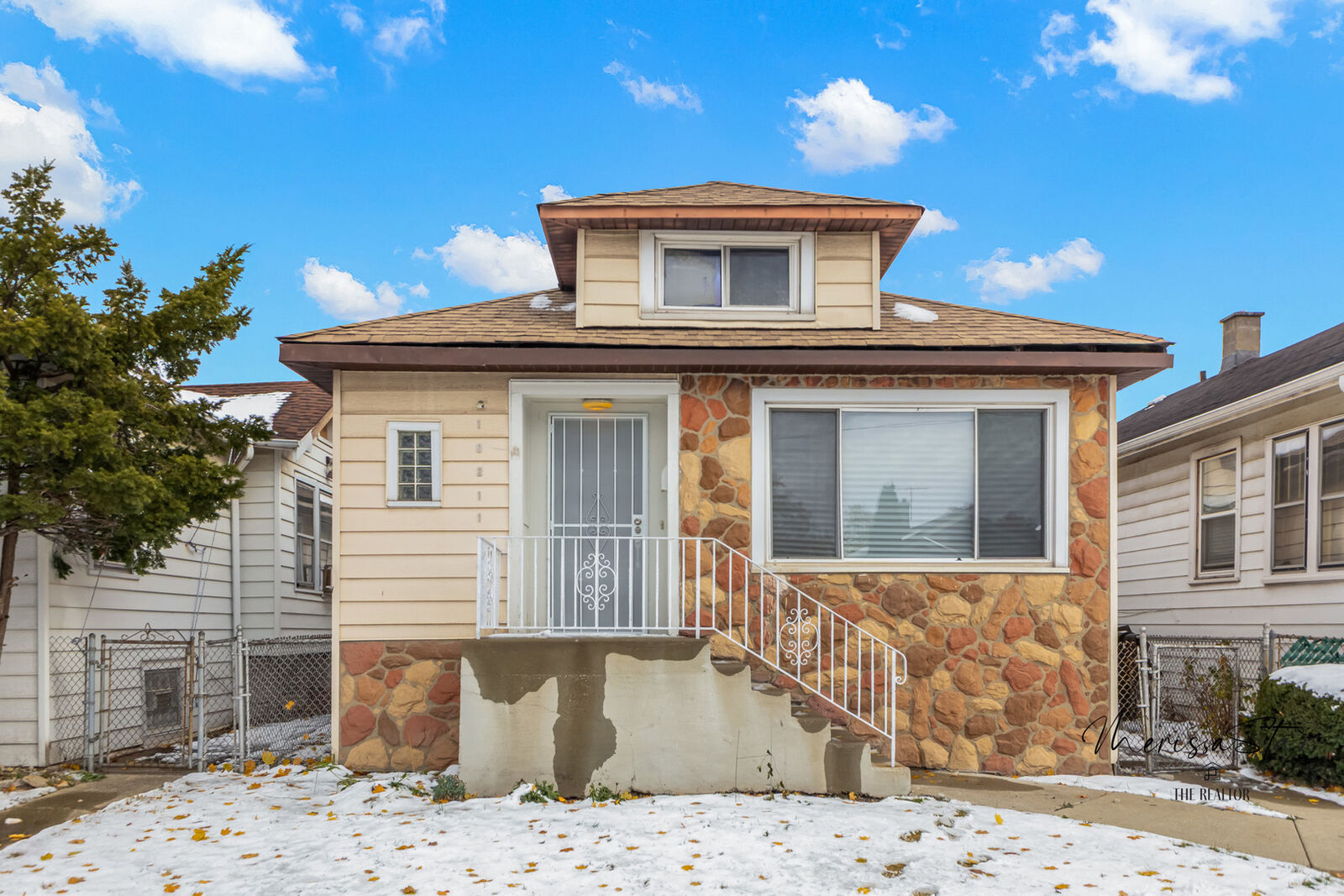 Property Photo:  10211 S Yale Avenue  IL 60628 