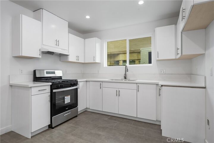 Property Photo:  759 E 25th  CA 90011 