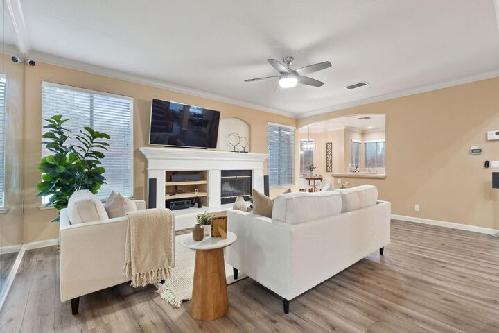 Property Photo: 1115 Sedona Street CA 95765