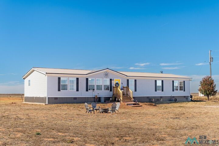 Property Photo: 708 Curry Road S Street NM 88101