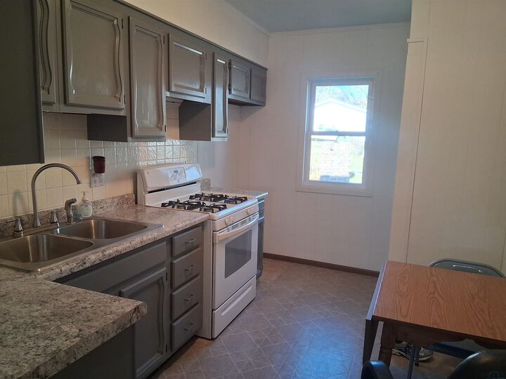 Property Photo:  3917 Ridge Ave  IA 51106 