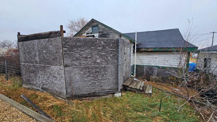 Property Photo: 5202 Victoria Avenue AB T0C 1C0