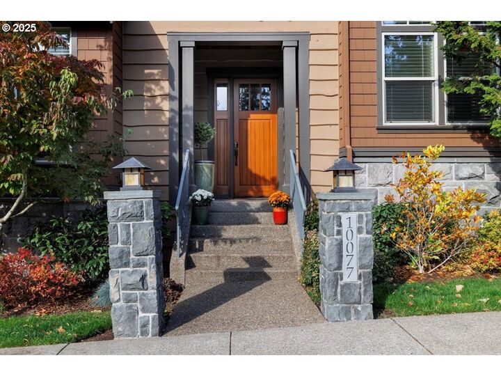 Property Photo: 10077 SW Morrison St OR 97225