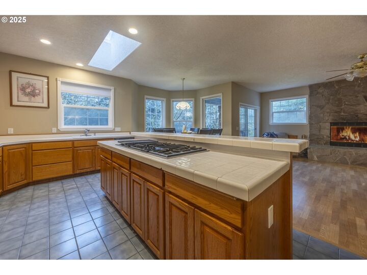 Property Photo: 3190 NE Union Ave OR 97367